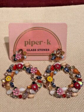 NWT Piper K Multicolor Floral Hoop Earrings Made with Glass Stones
